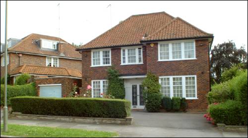 39 Holne Chase